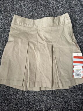Cat & Jack Beige Pleated Girls Skort